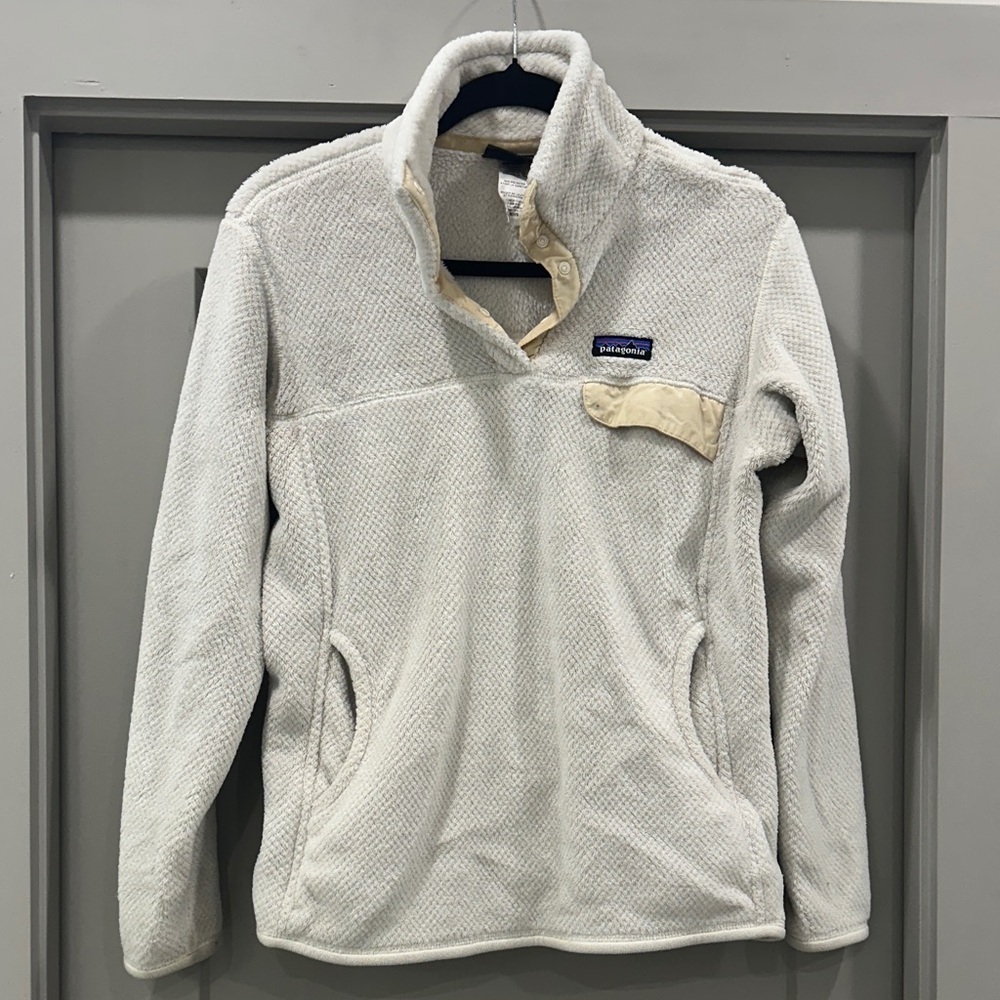 Patagonia Cream Fleece Women’s Sweater